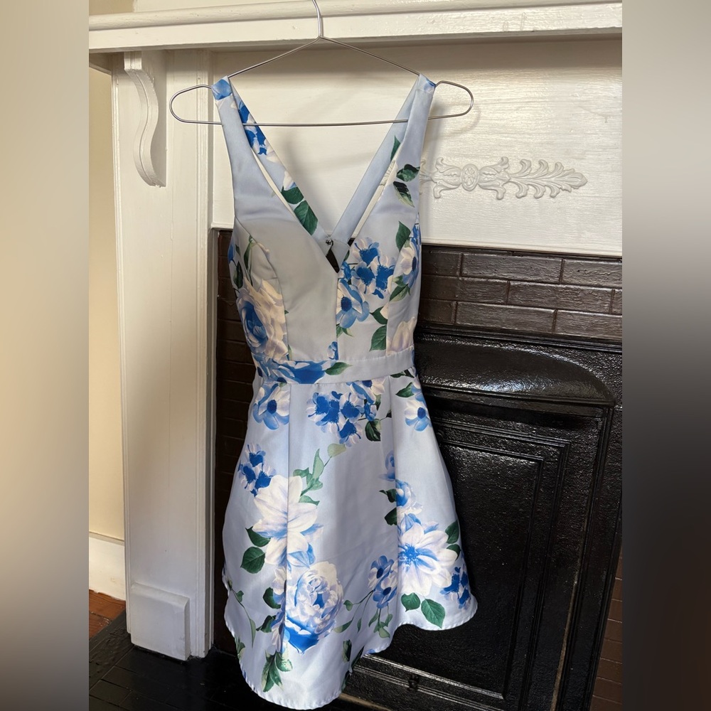 Sequin Hearts Blue and White Floral V-Neck A-Line Dress